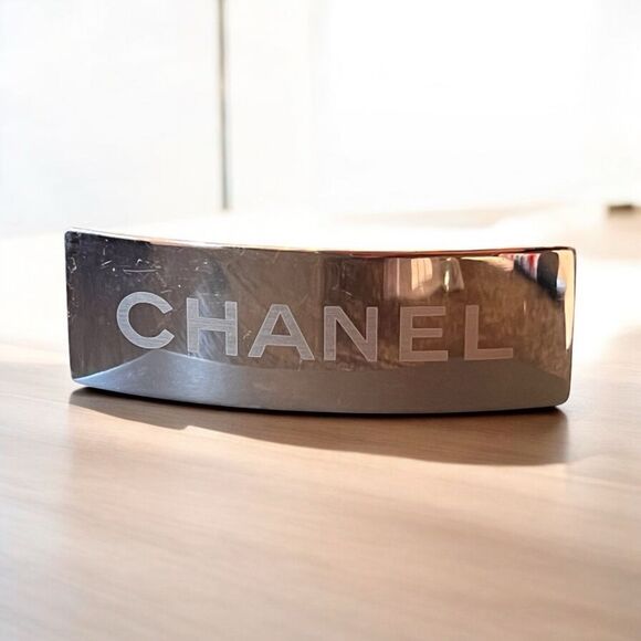 Chanel Silver Hair Clip - Picture 2 of 5